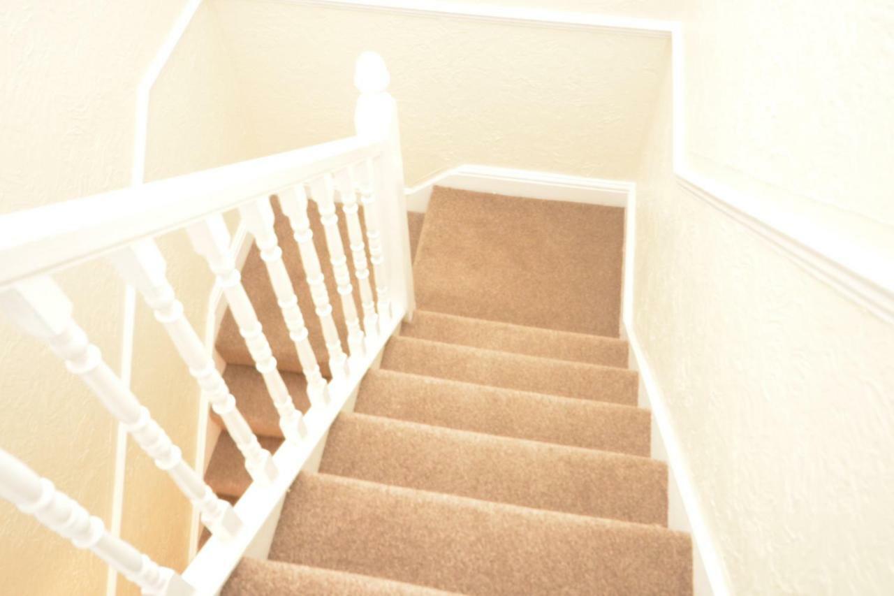 Four Bedroom Townhouse 12 Minutes Walk To Excel Exhibition Centre London Luaran gambar